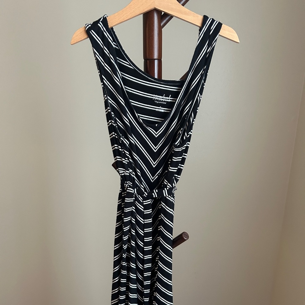 Ingrid & Isabel Black and white maternity dress